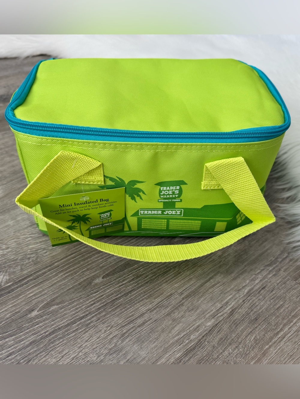💙💚Trader Joe's Mini Insulated Bag - Lime Green with Blue Trim - Picture 4 of 12